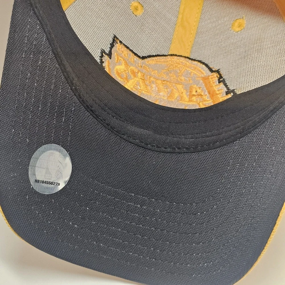 Adidas Los Angeles Lakers Hat S/M Fitted‎ Gold NBA Cap Embroidered Logo